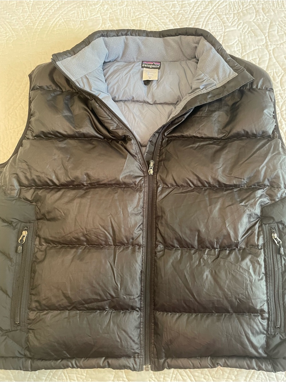 Patagonia Men's Black Quilted Down Vest with Zipper Pockets